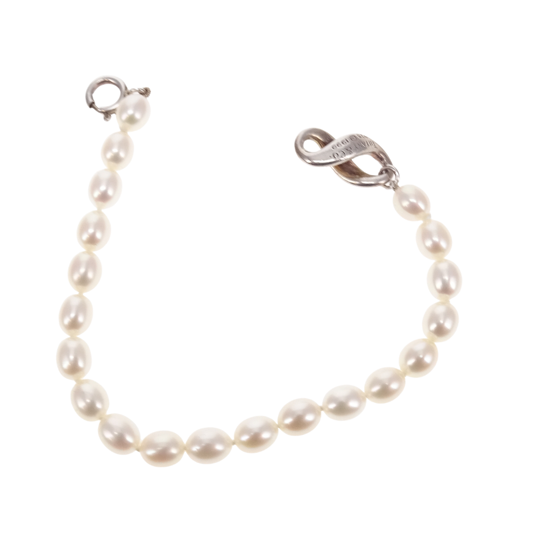 Tiffany & Co Infinity Link Bracelet Pearl and Sterling Silver
