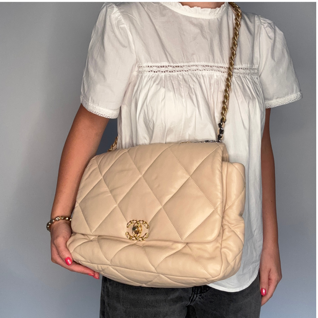 Chanel 19 Bag Maxi Beige Lambskin 2019