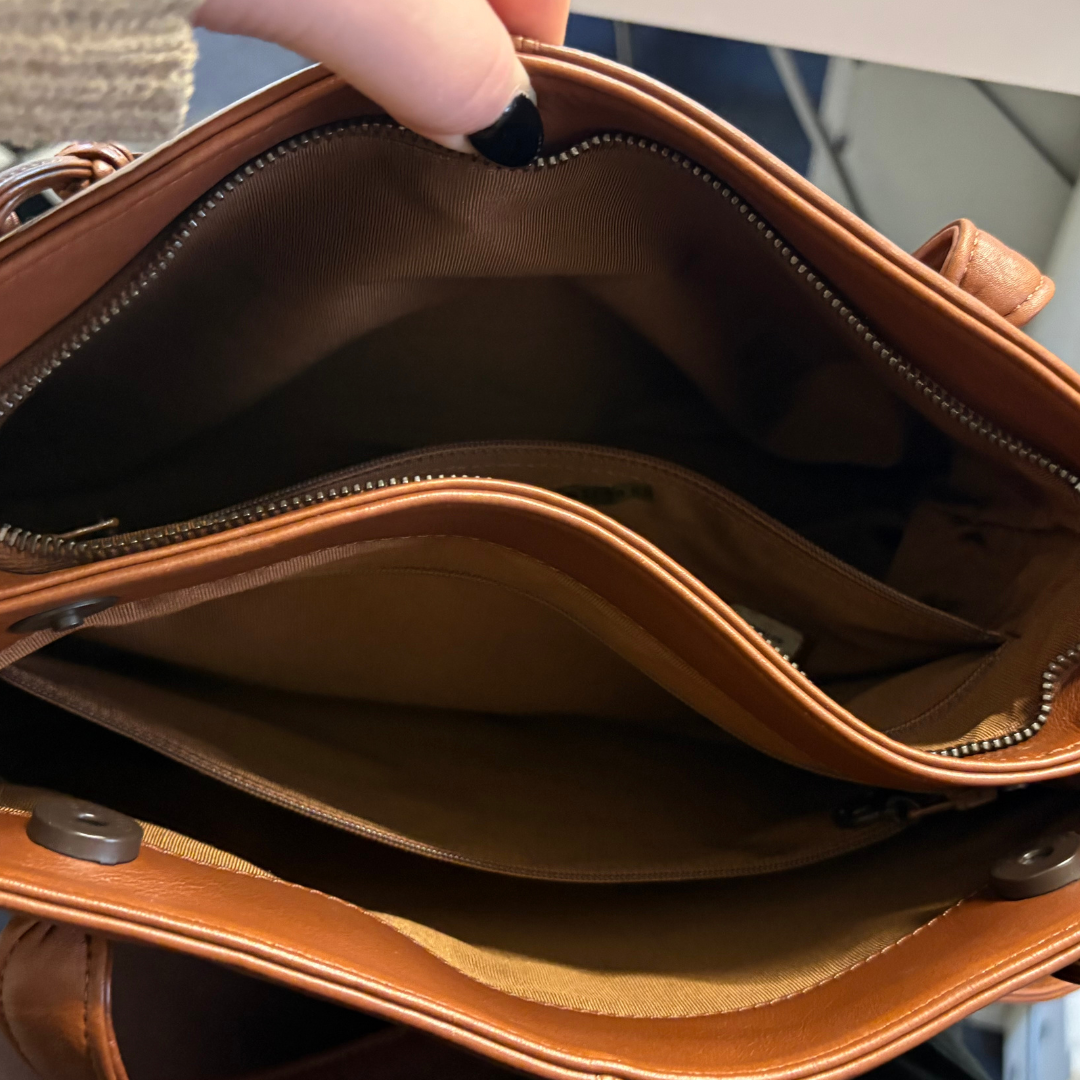 Chanel Logo Shoulder Bag Tan Leather Vintage 1997/99