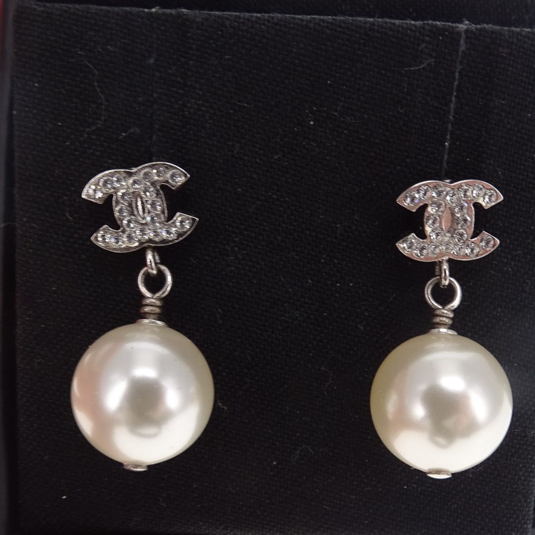 Chanel Earrings Mini CC and Pearl Drop 2020
