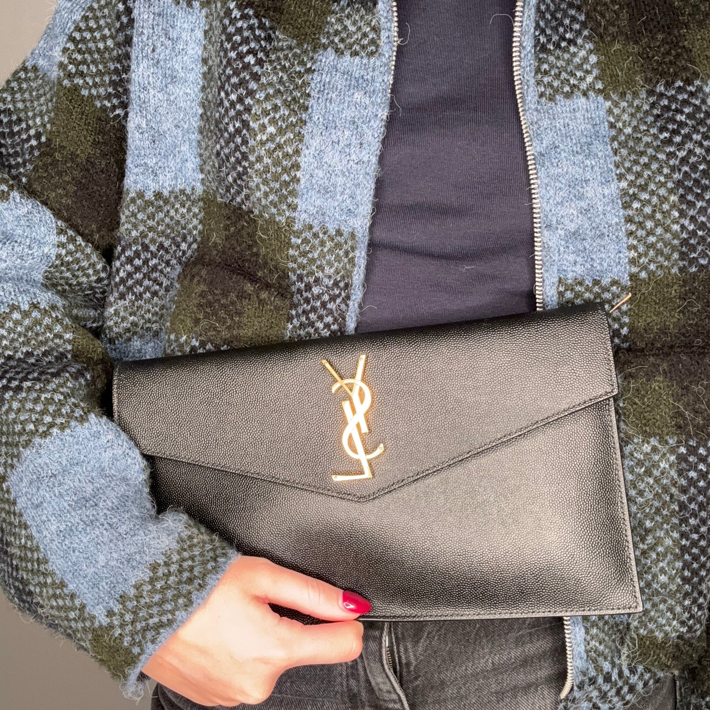 Saint Laurent Uptown Pouch  Black Grain De Poudre GHW