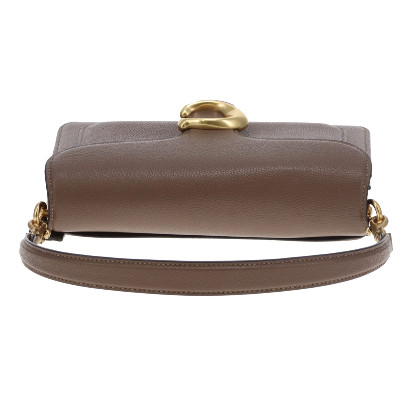 Sac Tabby 26 Coach en cuir taupe avec ferrures dorées