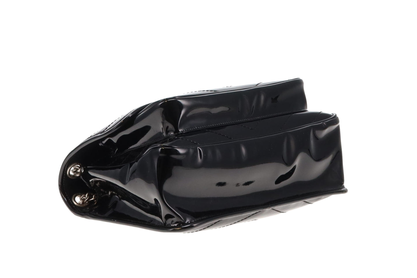Saint Laurent All Black Patent Leather SHW Medium Niki 2023