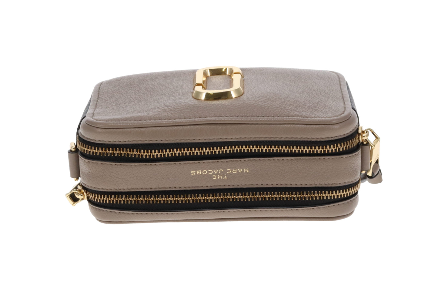 Marc Jacobs Softshot 21 Cement and Black