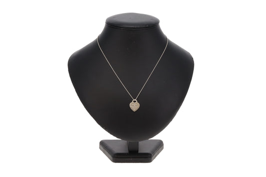 Tiffany & Co Heart Tag Pendant in Silver, Medium RTT