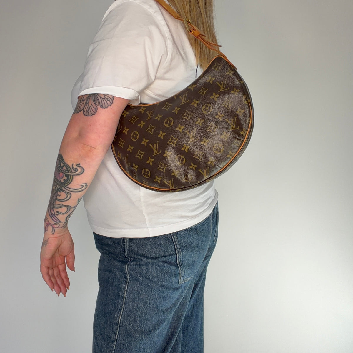 Louis Vuitton Croissant MM Monogram TH1022 - 2002