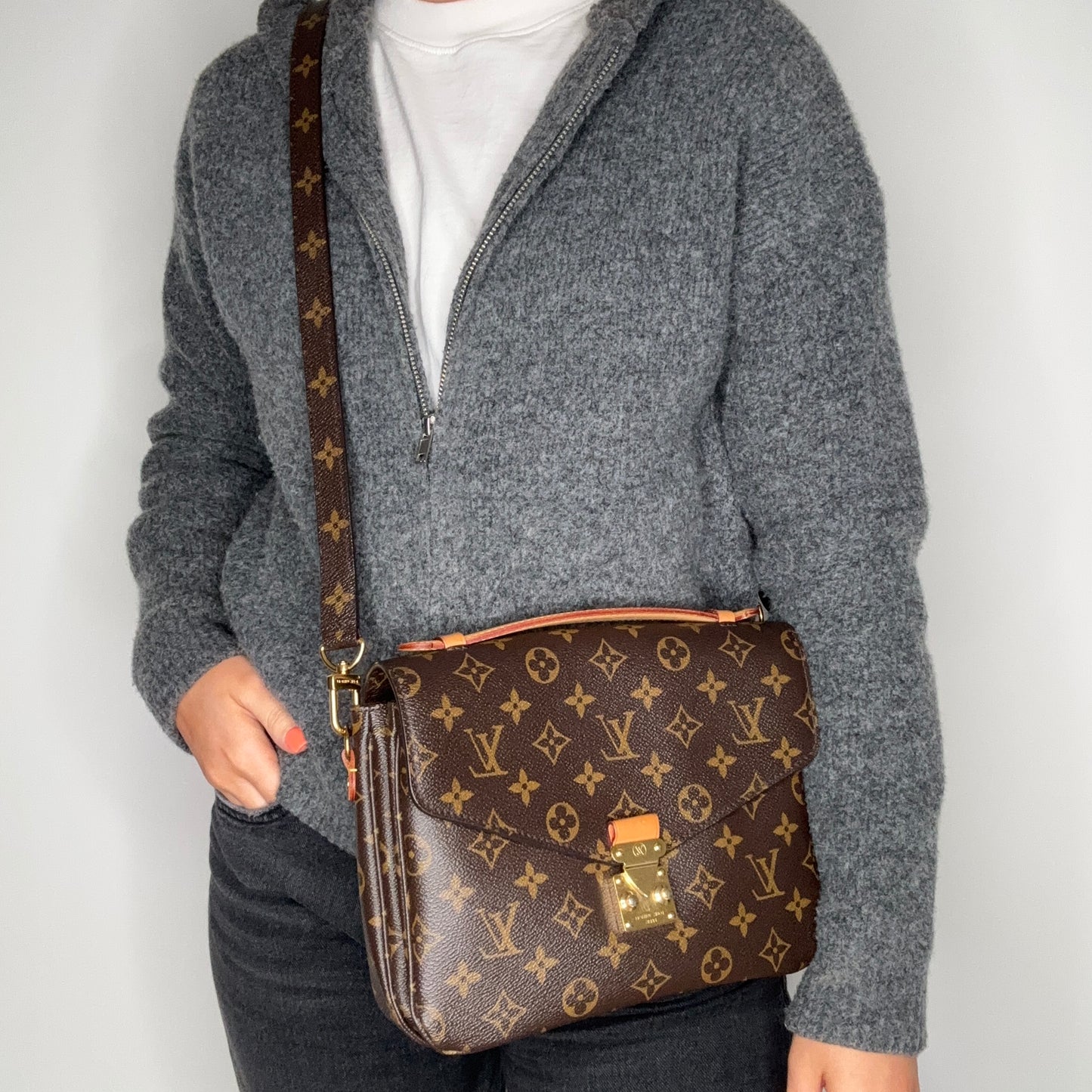 Louis Vuitton Metis Mono DU3177 - 2017