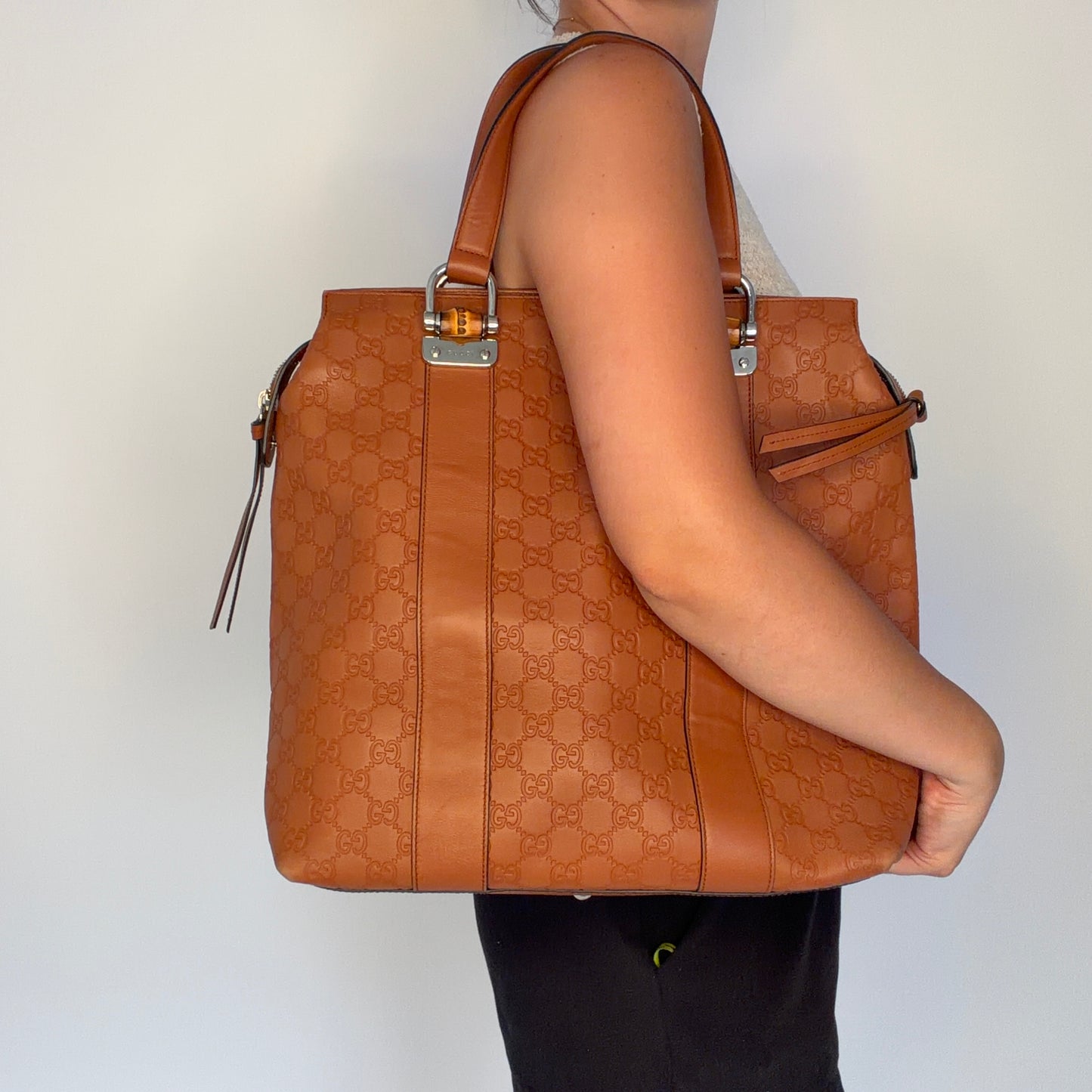Gucci Tender Bamboo Bar ToteTan Guccissima