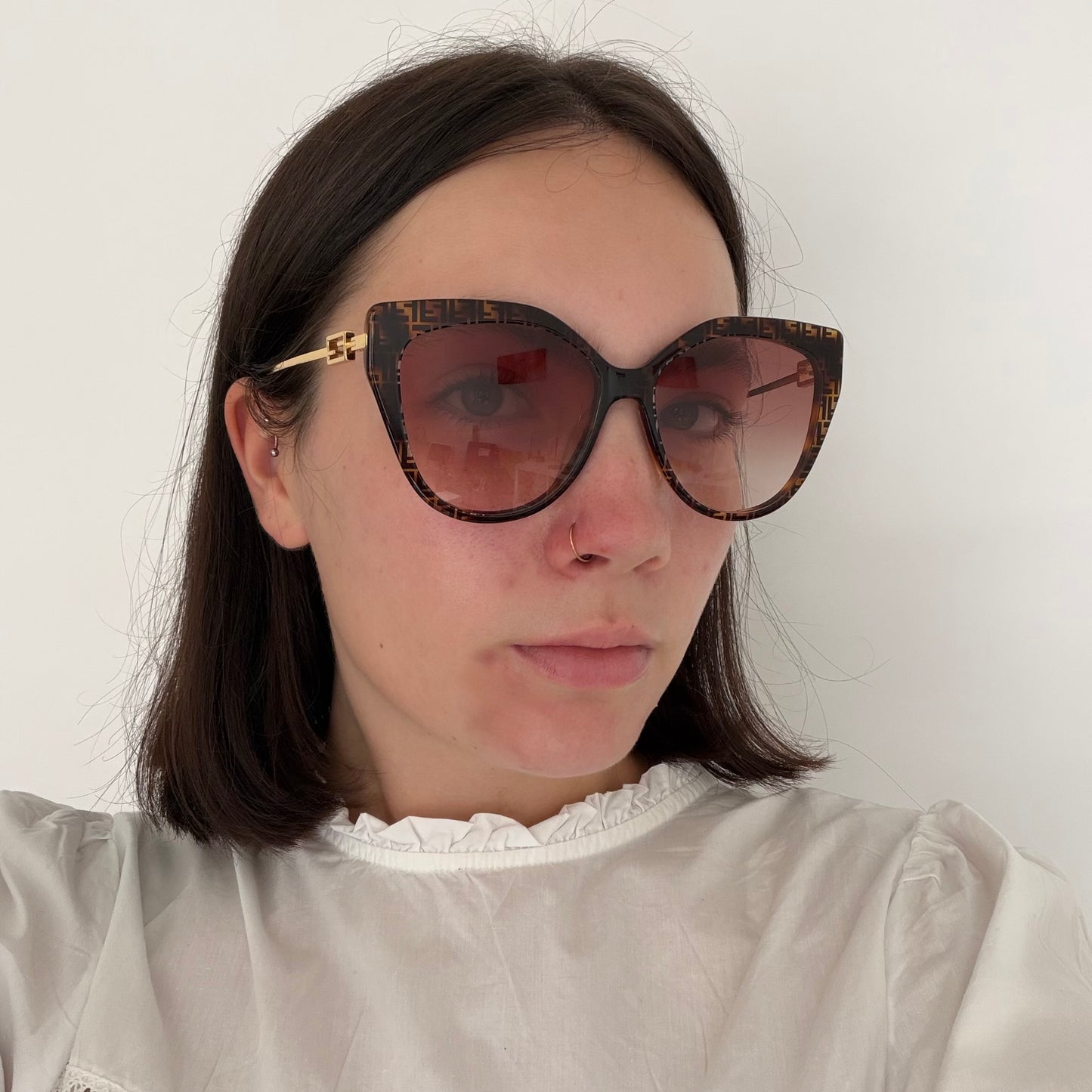 Fendi Sunglasses FE40011U