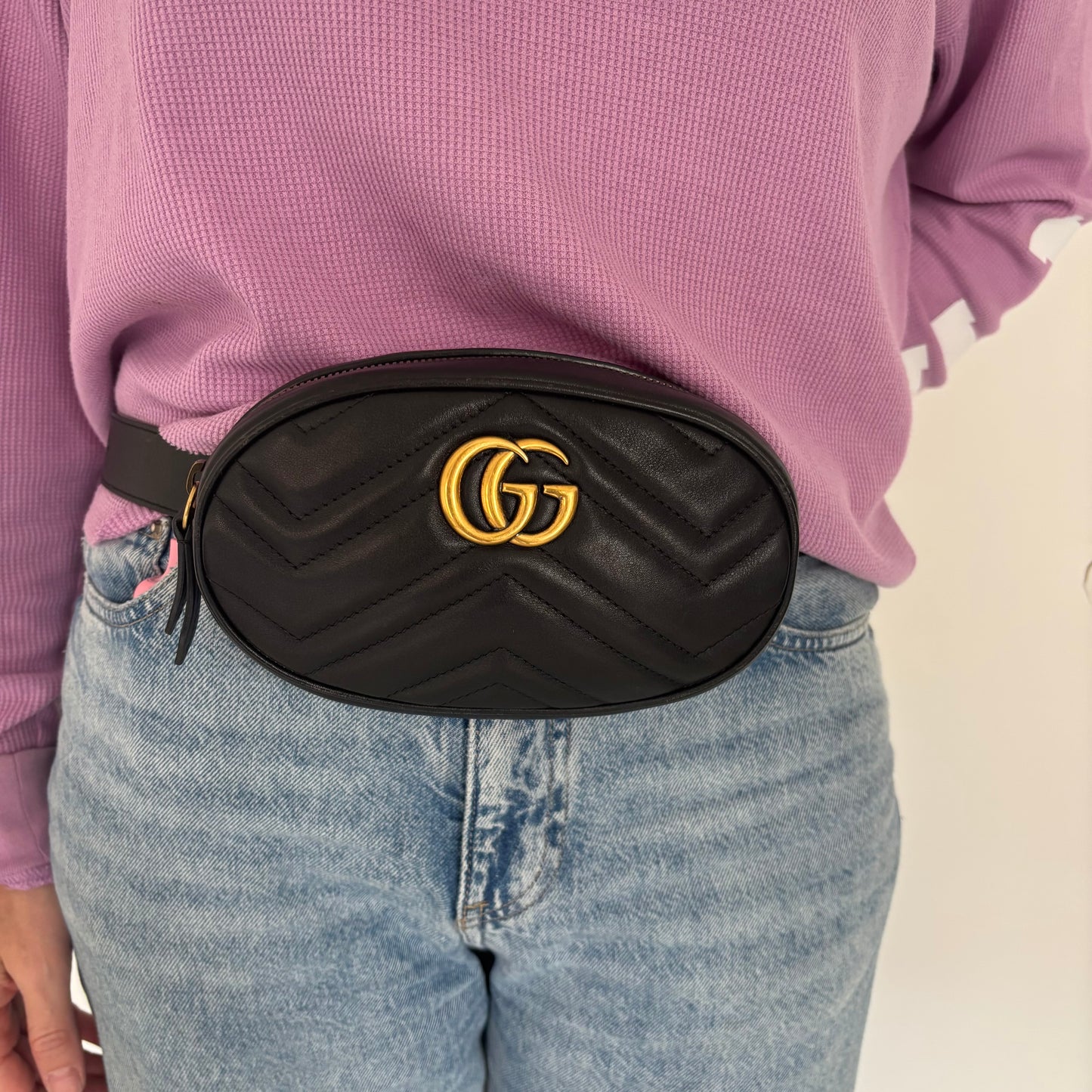 Gucci Marmont Belt Bag Round Chevron Leather Black GHW