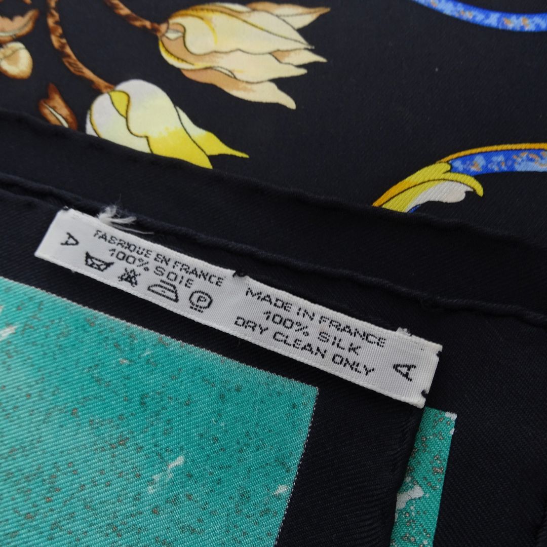 Hermes Pierres d'Orient et d'Occident Scarf 90 100% Silk