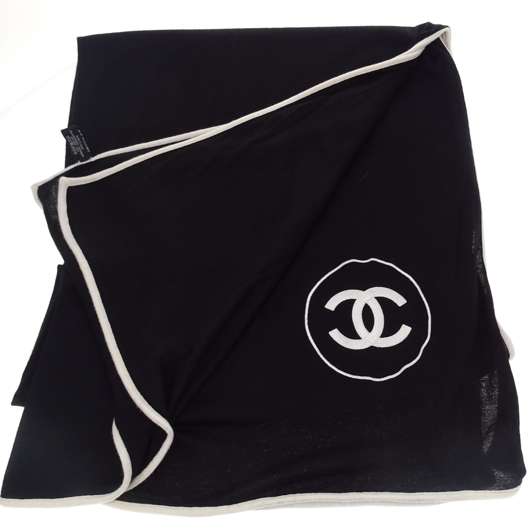 Chanel Shawl Large Cashmere & Silk In Classic Chanel Monochrome