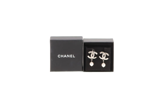 Chanel Pearl CC Dangle Earrings 2021