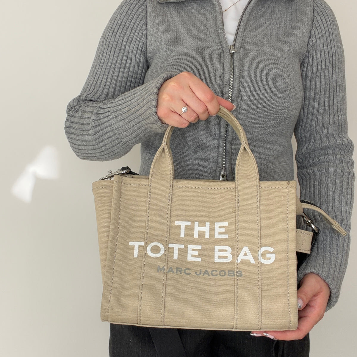 Marc Jacobs The Tote Bag Mini Beige