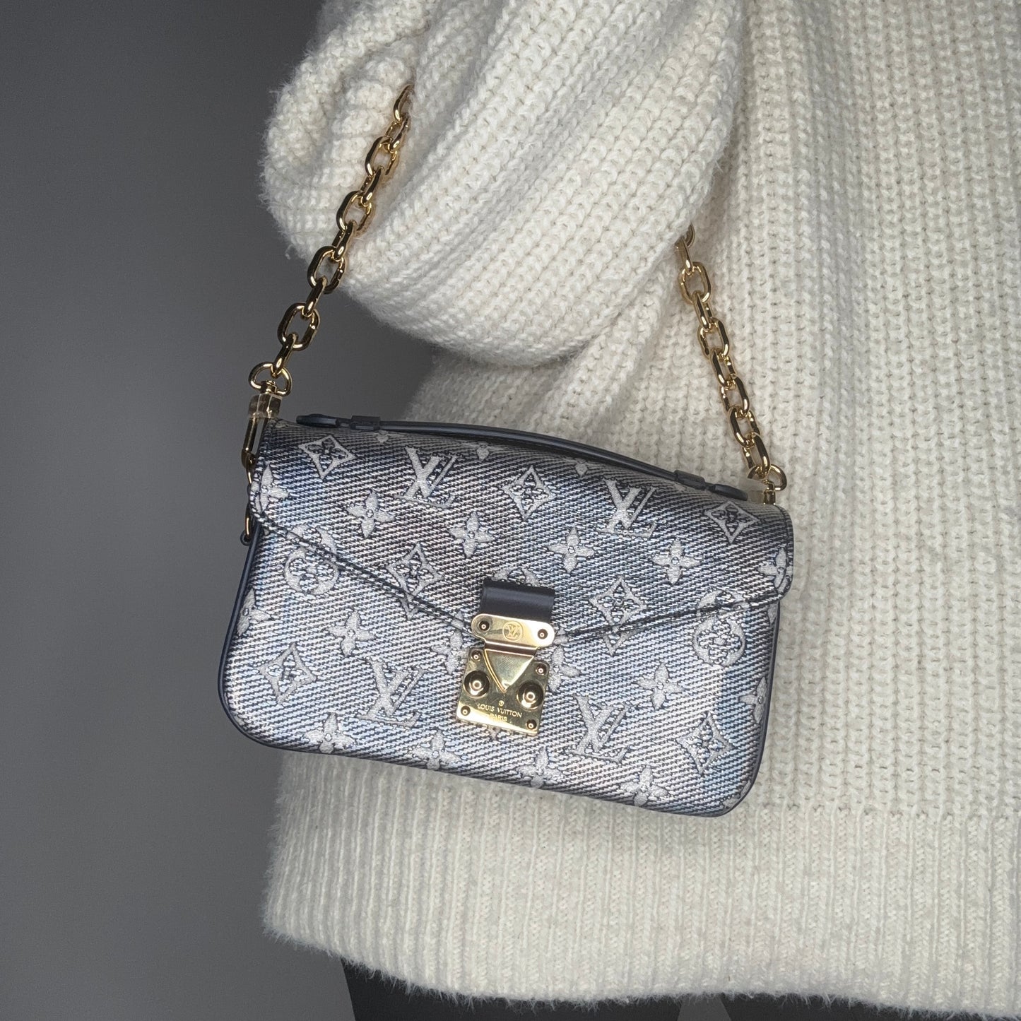 Louis Vuitton Metis East West Blue Monogram (NFID)