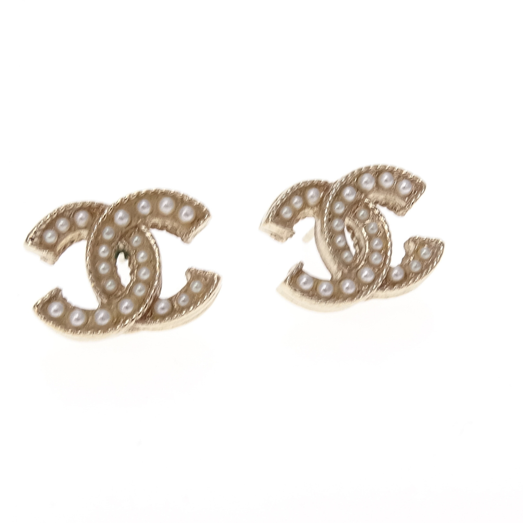 Chanel Costume Pearl CC Earrings In Pale Gold 2019C