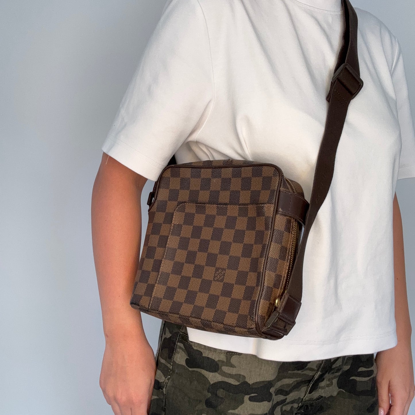 Louis Vuitton Olav Messenger Bag Damier Ebene MI1024