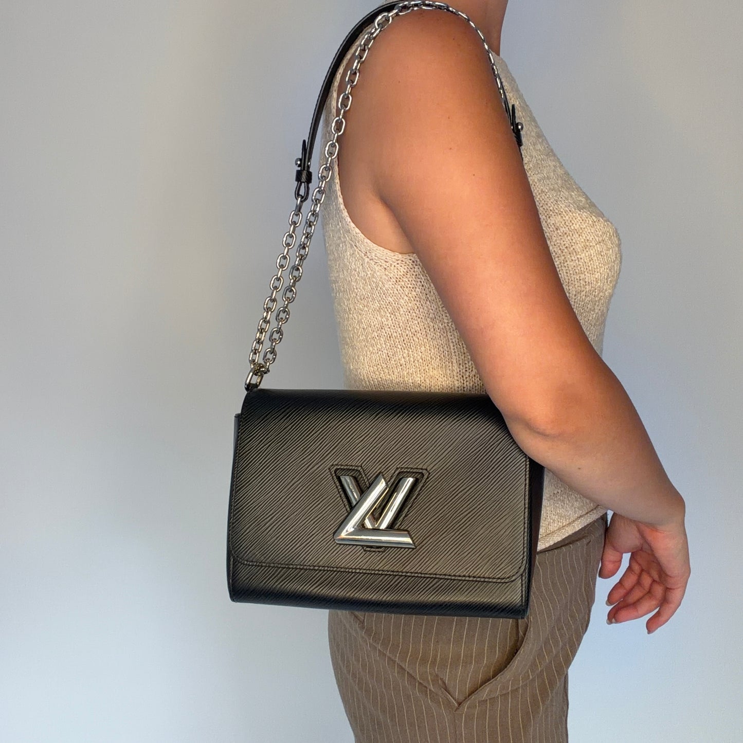 Louis Vuitton Twist MM Black Epi SHW AR4105
