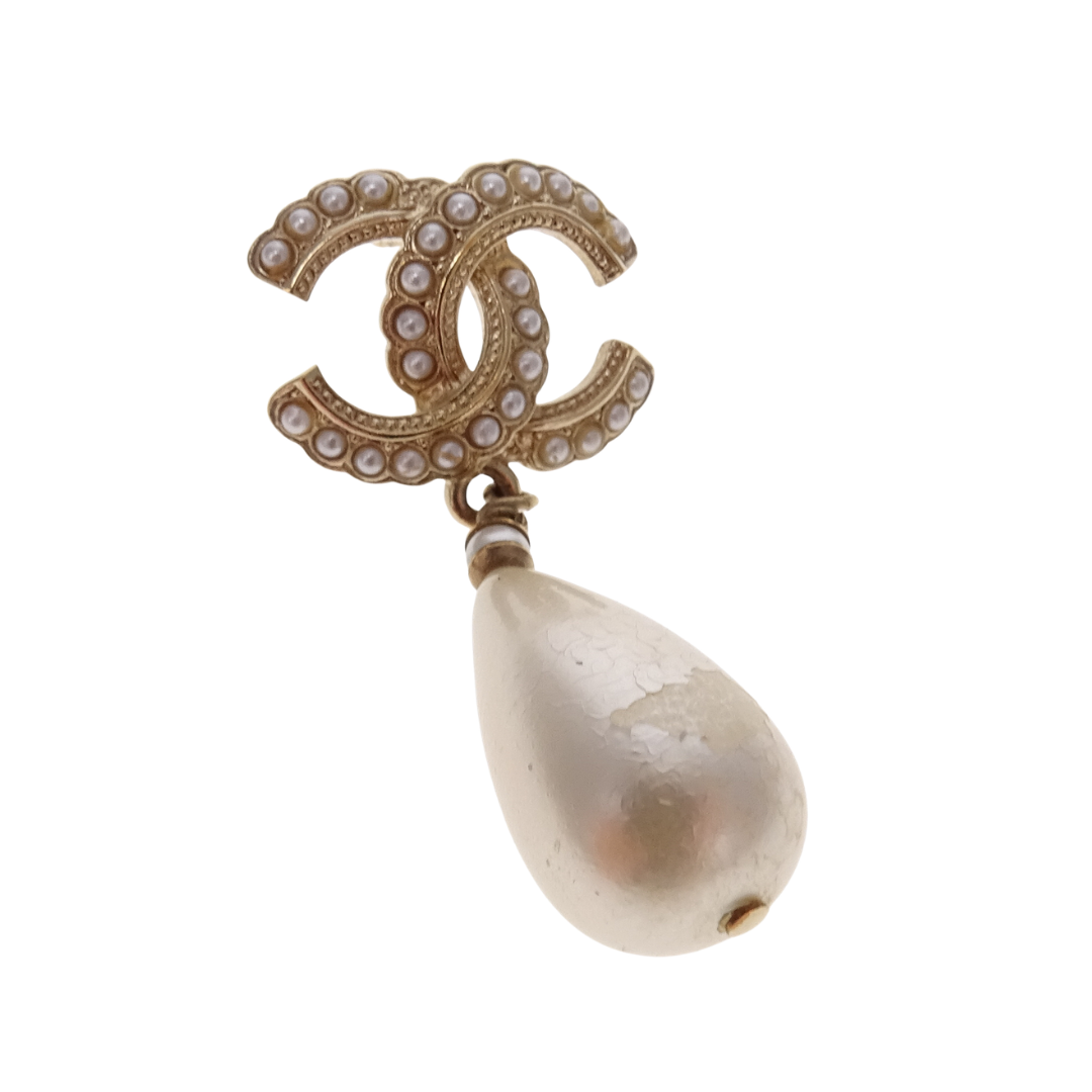 Chanel CC Pearl Drop Earrings 2020