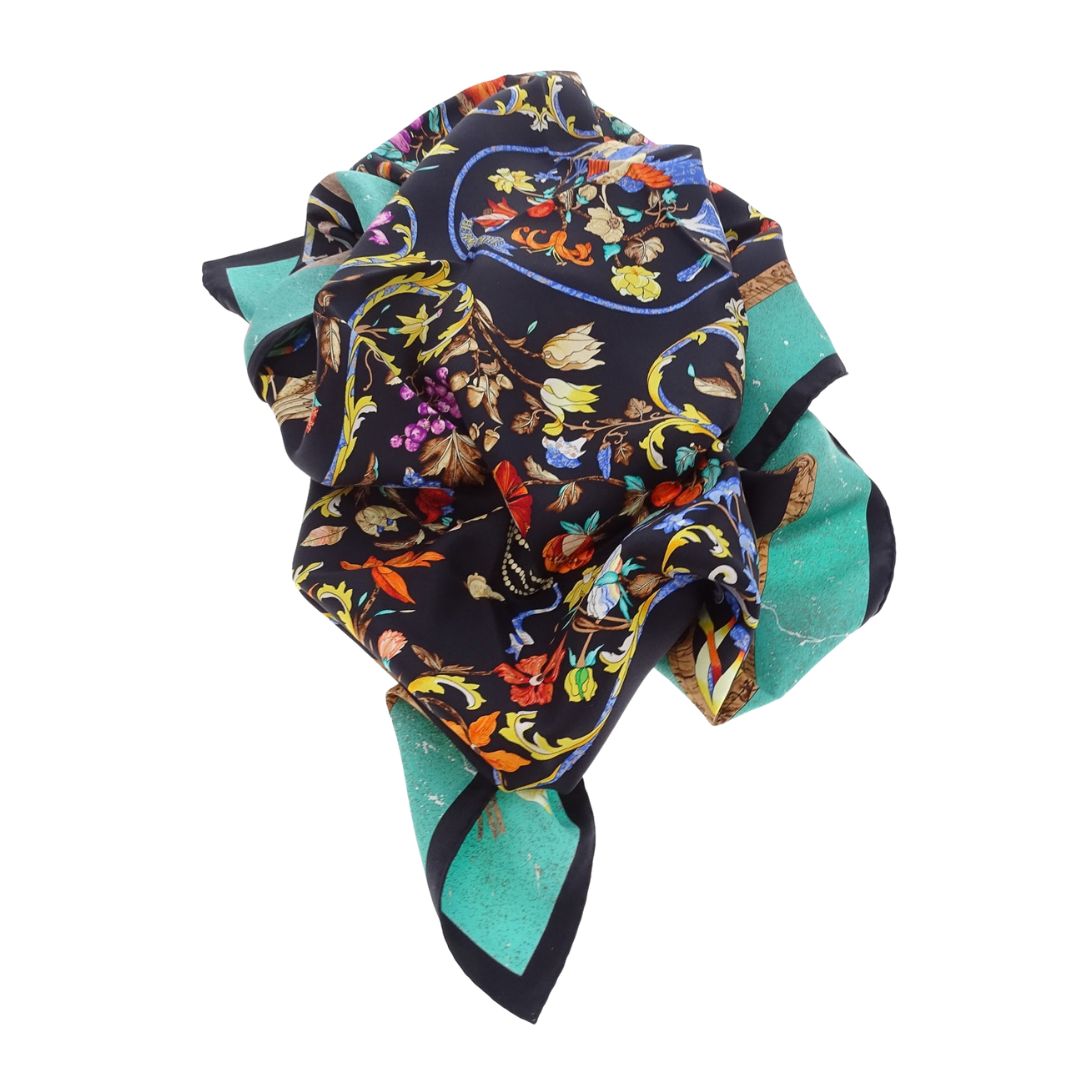 Hermes Pierres d'Orient et d'Occident Scarf 90 100% Silk