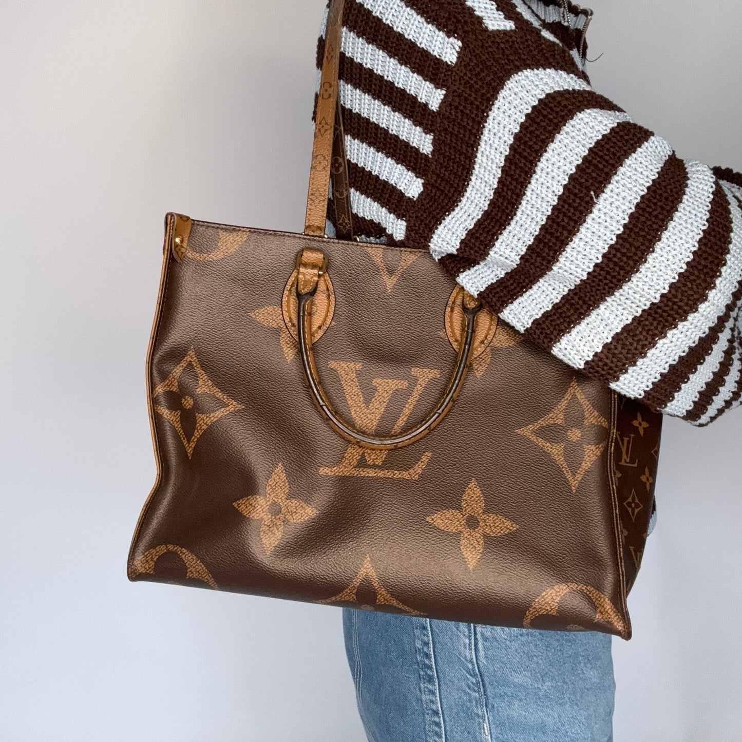 Louis Vuitton OnTheGo MM Reverse Monogram TR4179 - 2019