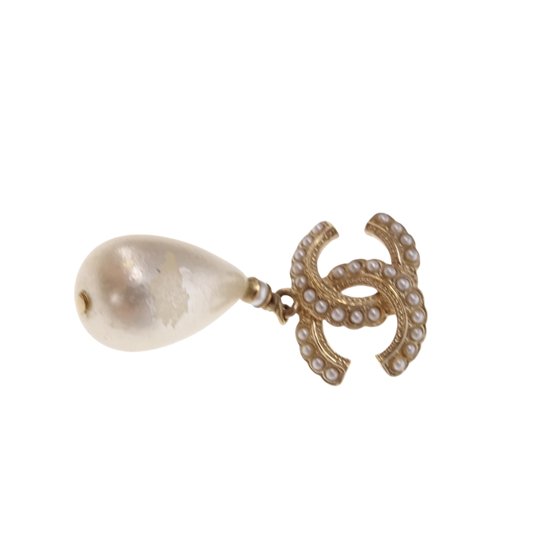 Chanel CC Pearl Drop Earrings 2020