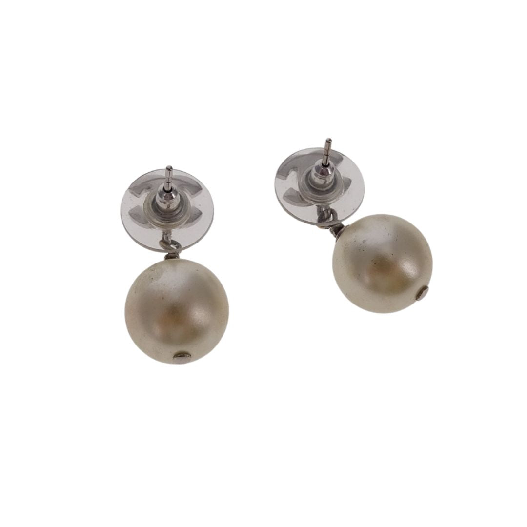 Chanel CC and Pearl Dangle Earrings 2017