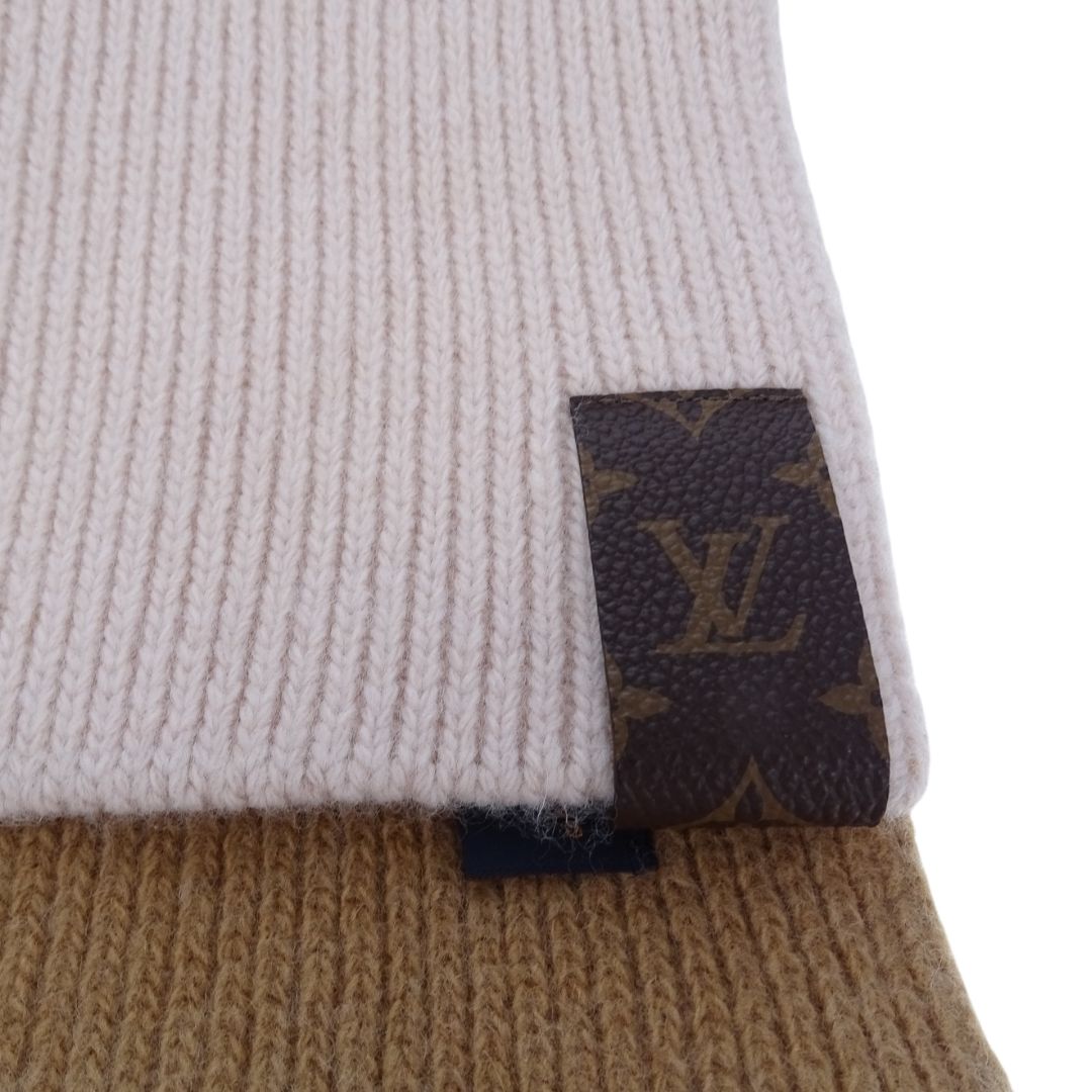 Louis Vuitton Flight Mode Medallion Scarf Wool In Camel And Rose
