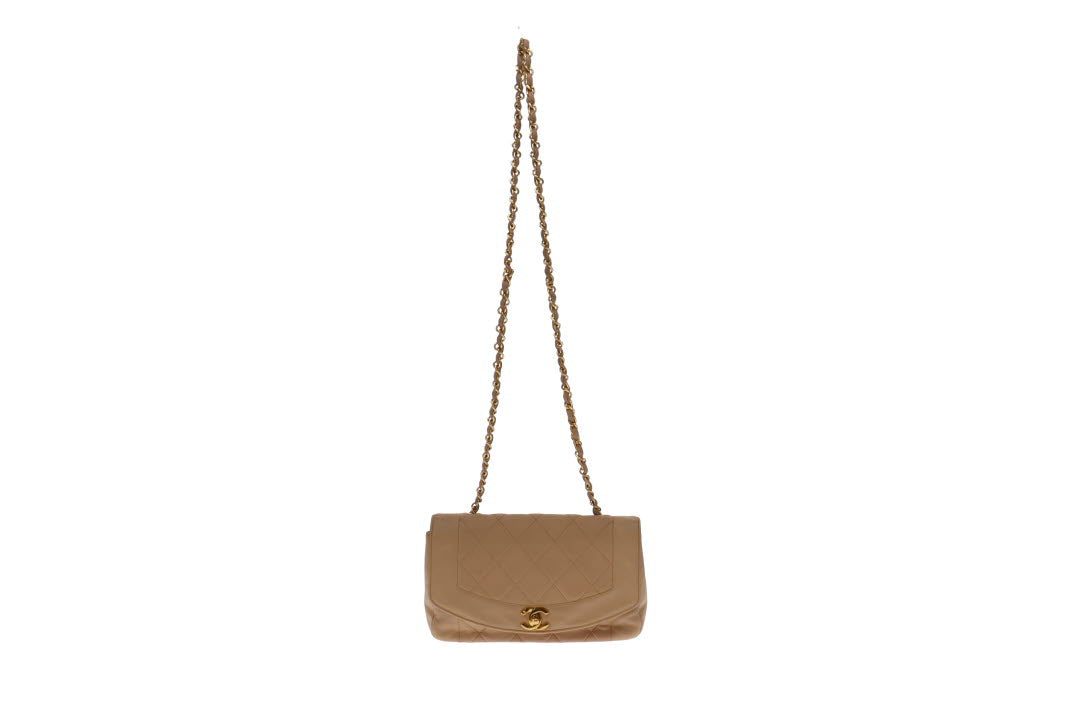 Chanel Mademoiselle Classic Flap Bag Lackleder Schwarz Gold Diana