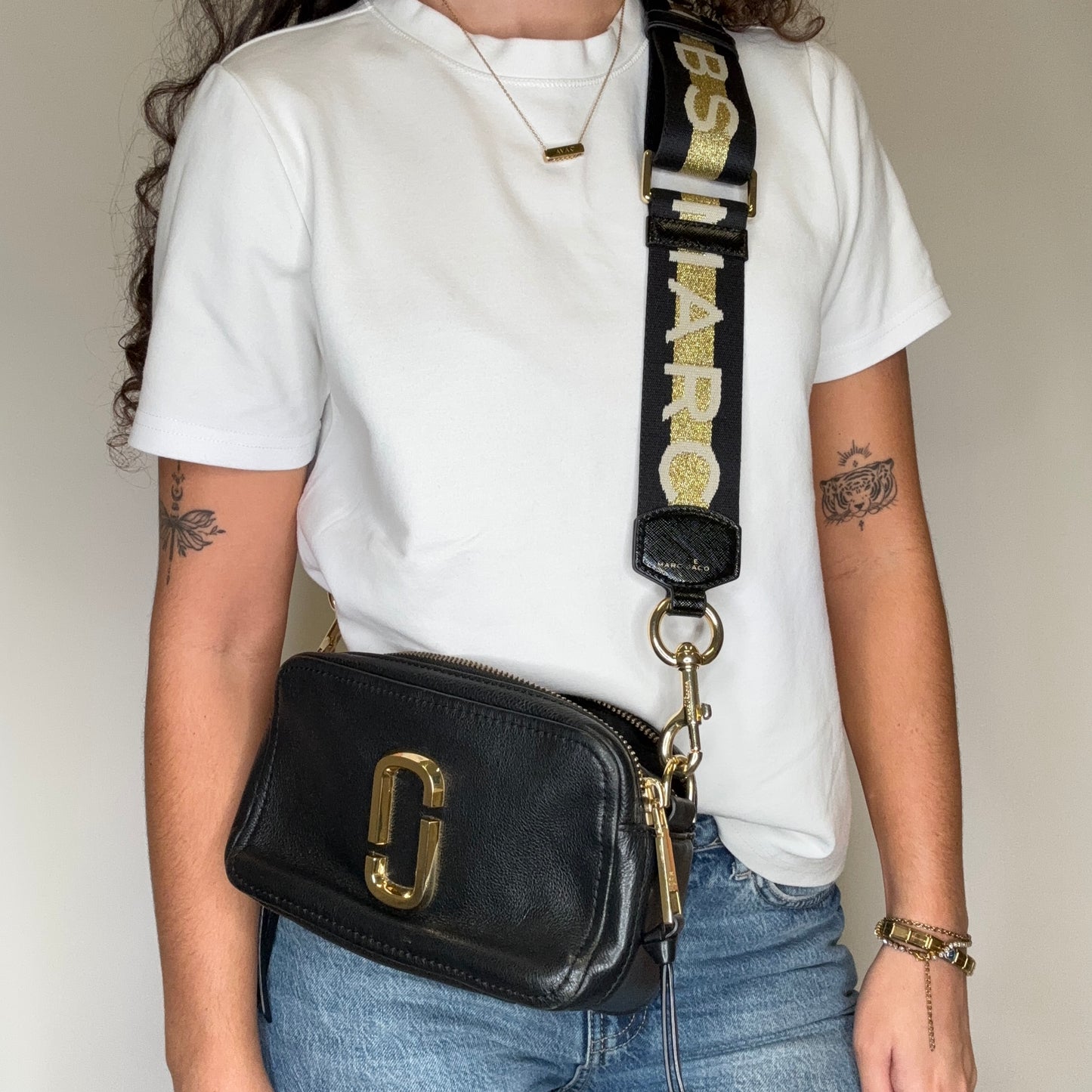 Marc Jacobs The Softshot 21 Black Logo Strap