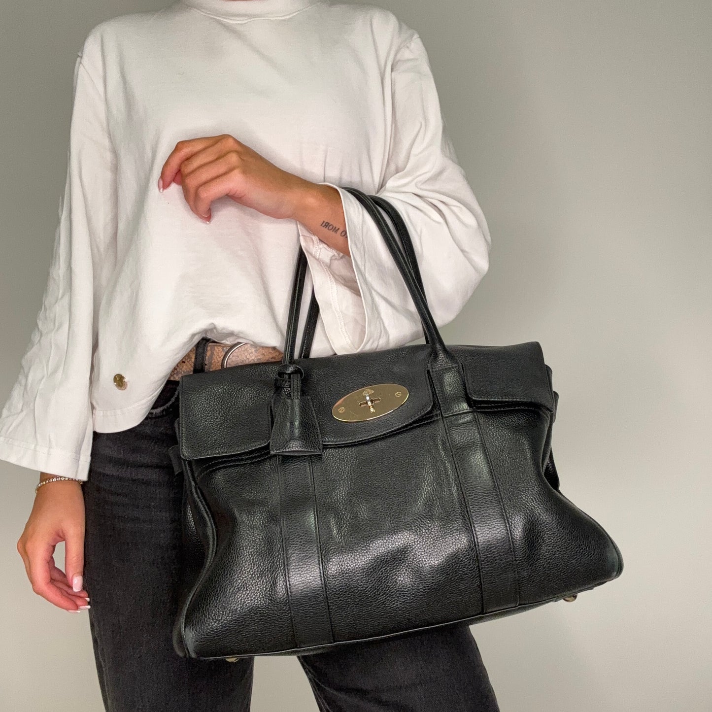 Mulberry Bayswater Black In Grained Leather And Gold Hardware