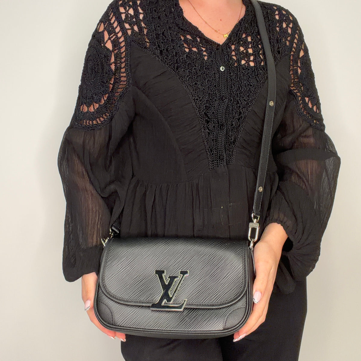 Louis Vuitton Buci Shoulder Black Epi SHW