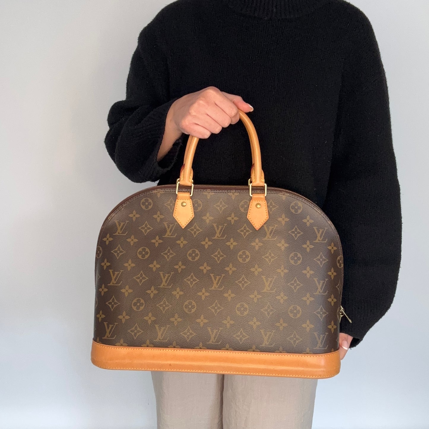 Louis Vuitton Alma MM Monogram CT1133 - 2013