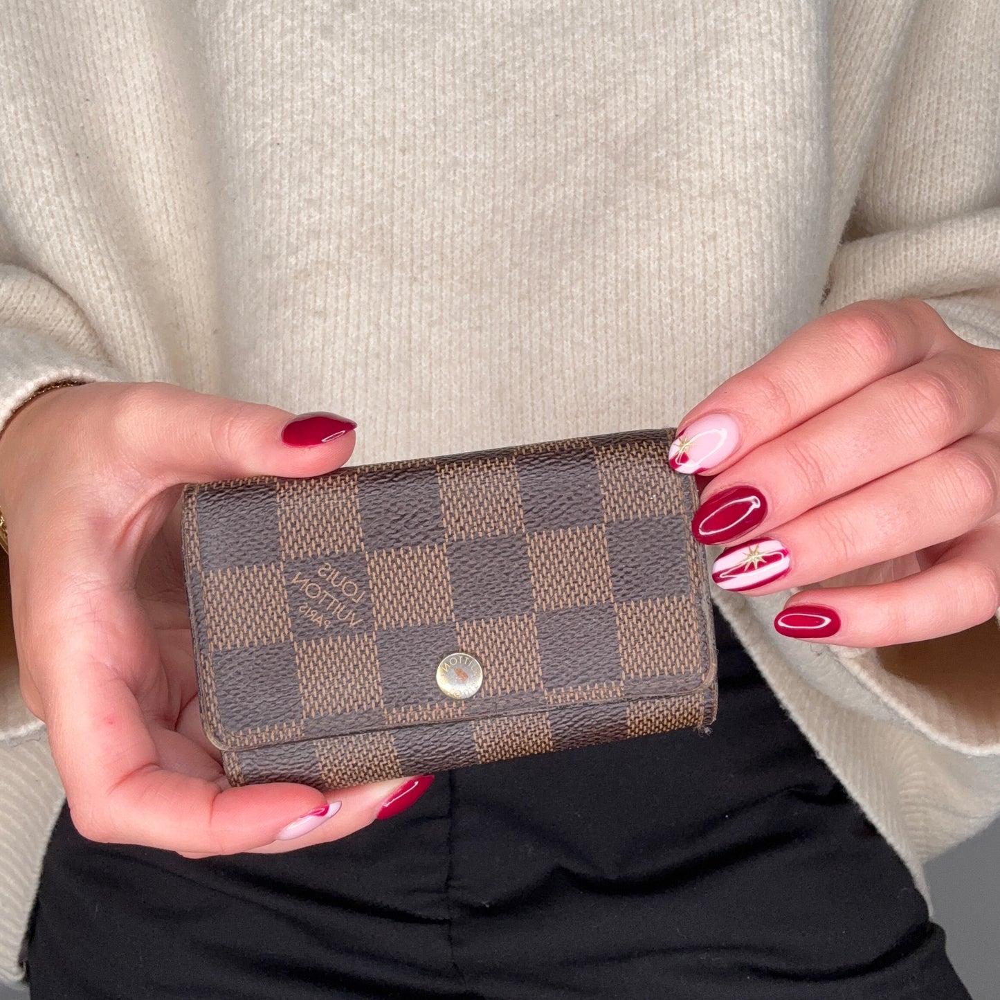 Louis Vuitton 6 Key Holder Damier Ebene