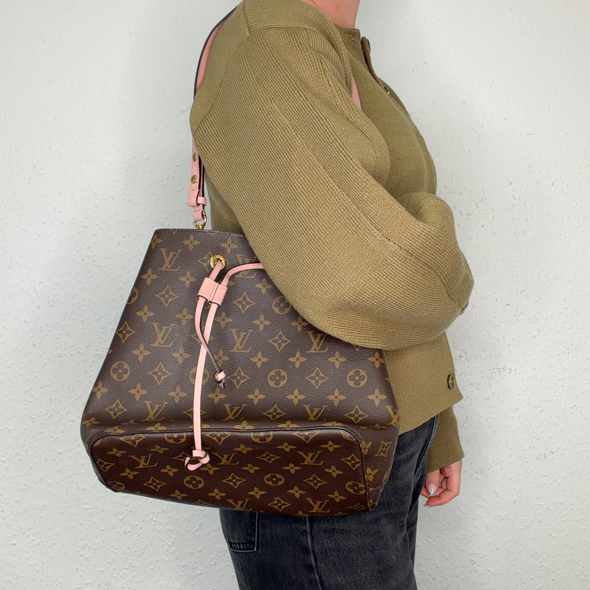 Louis Vuitton NeoNoe Monogram and Rose Ballerine SD1139 - 2019