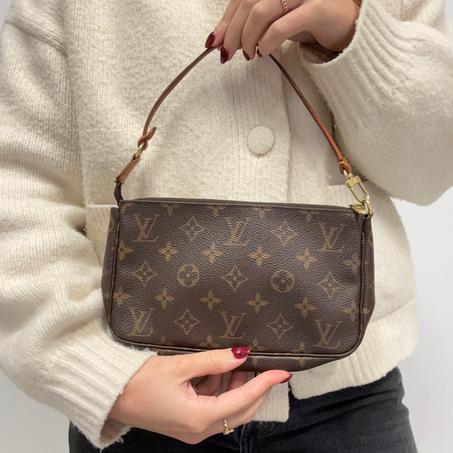 Louis Vuitton Pochette Accessoires VI0020 - 2000