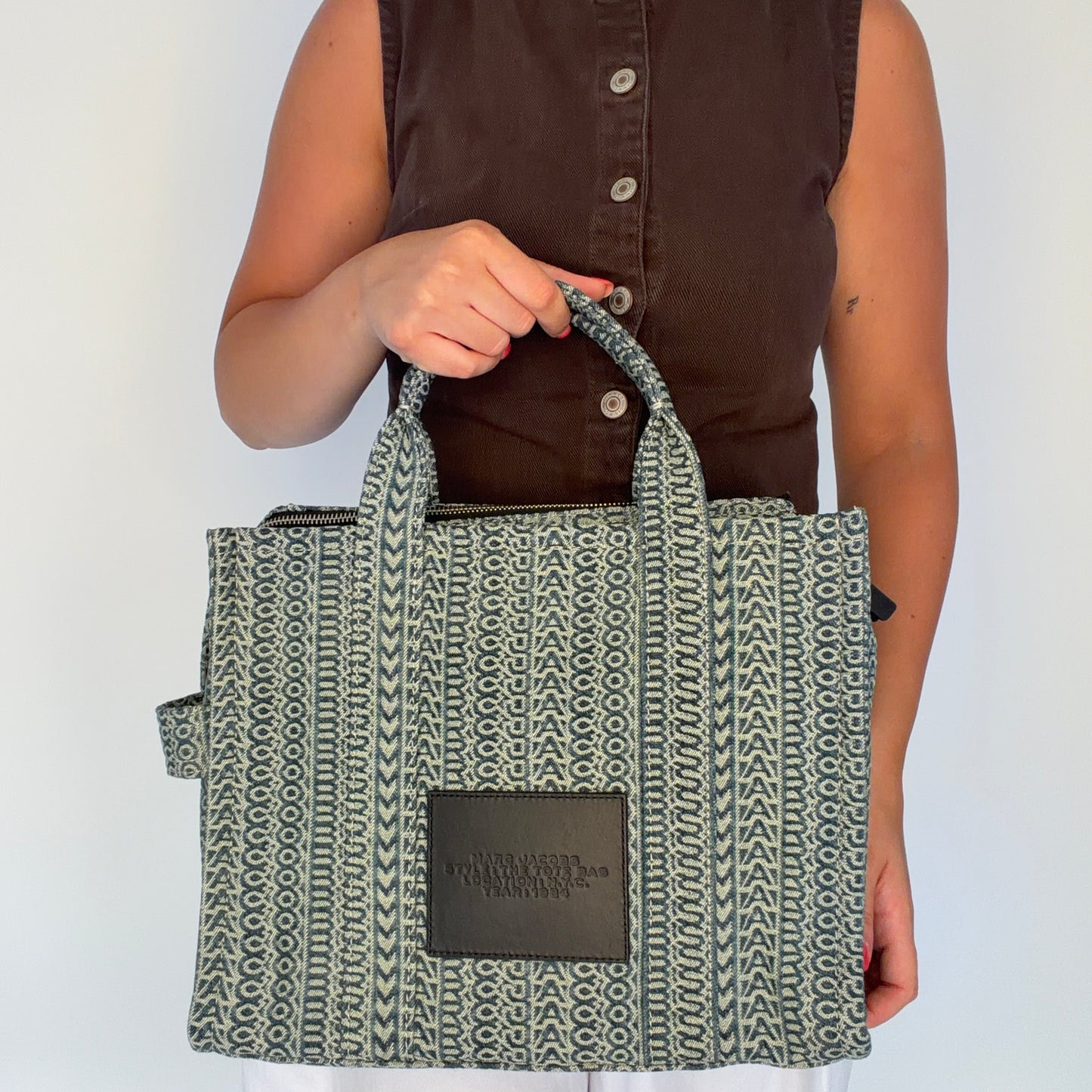 Marc Jacobs The Tote Bag Medium Logo Denim