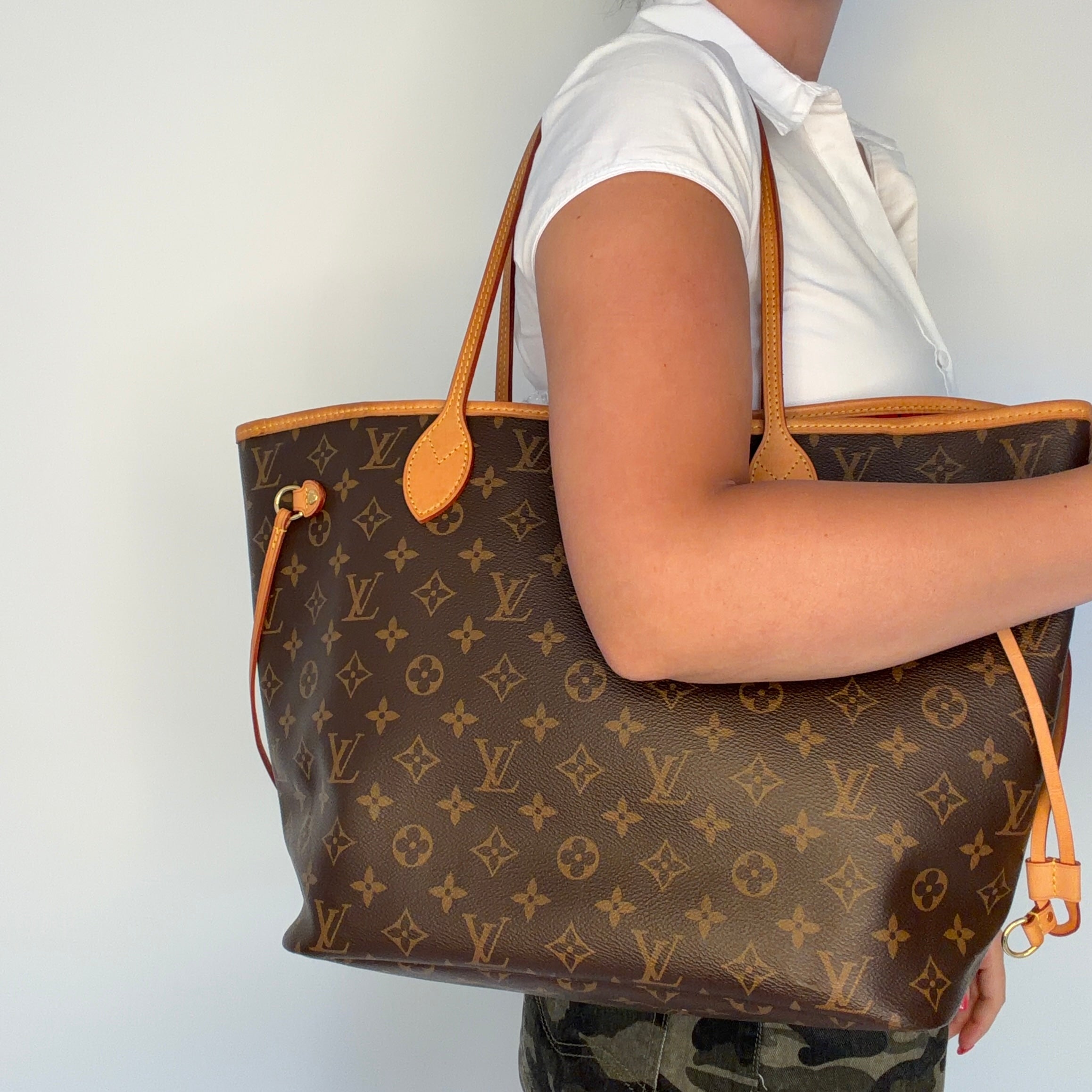 Louis Vuitton Neverfull MM Monogram Cerise 2024 | Designer
