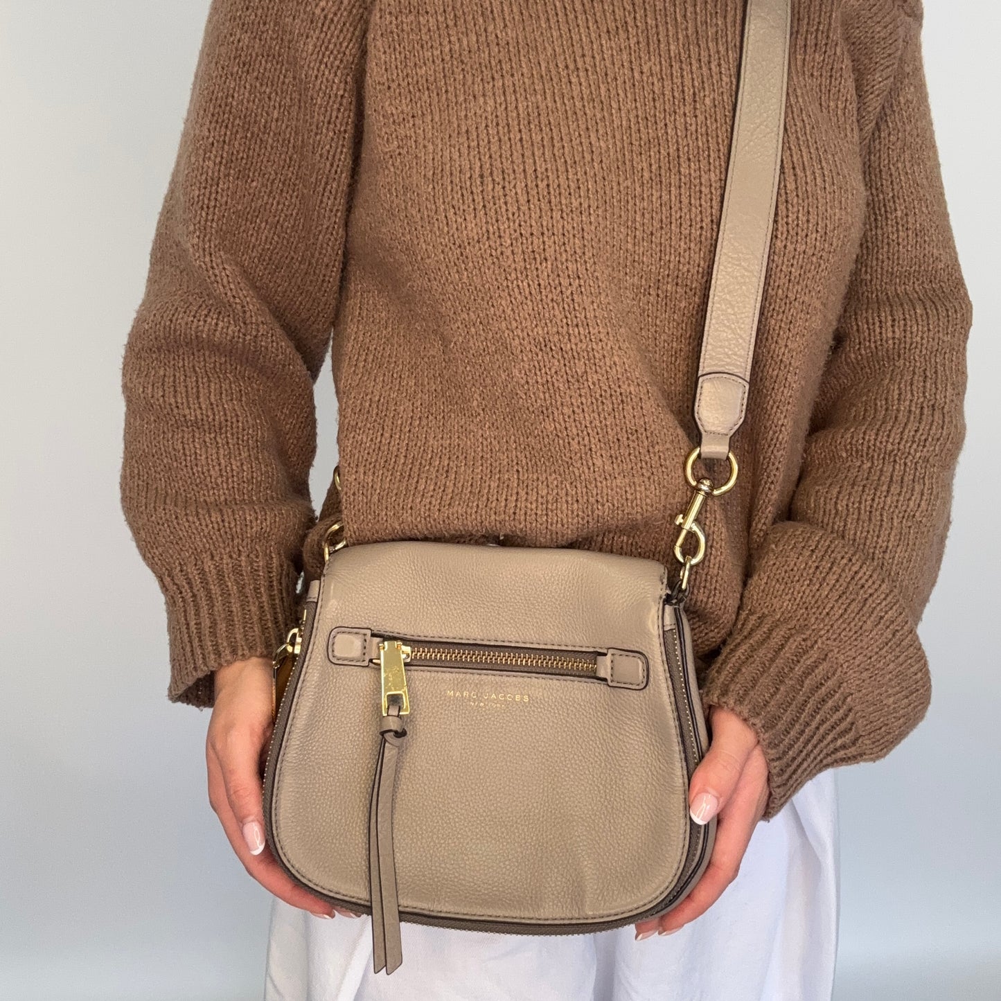 Marc Jacobs Recruit Saddle Small Cement