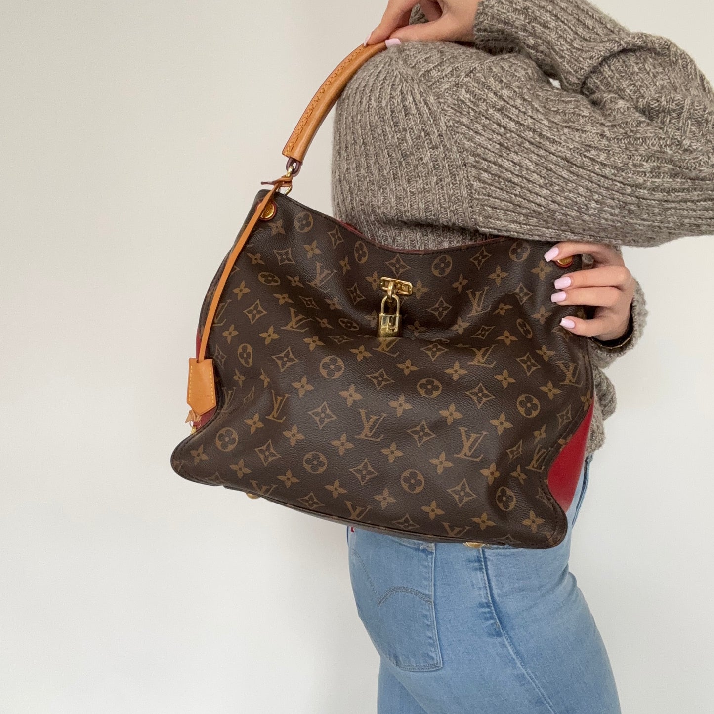 Louis Vuitton Gaia Monogram DR5105