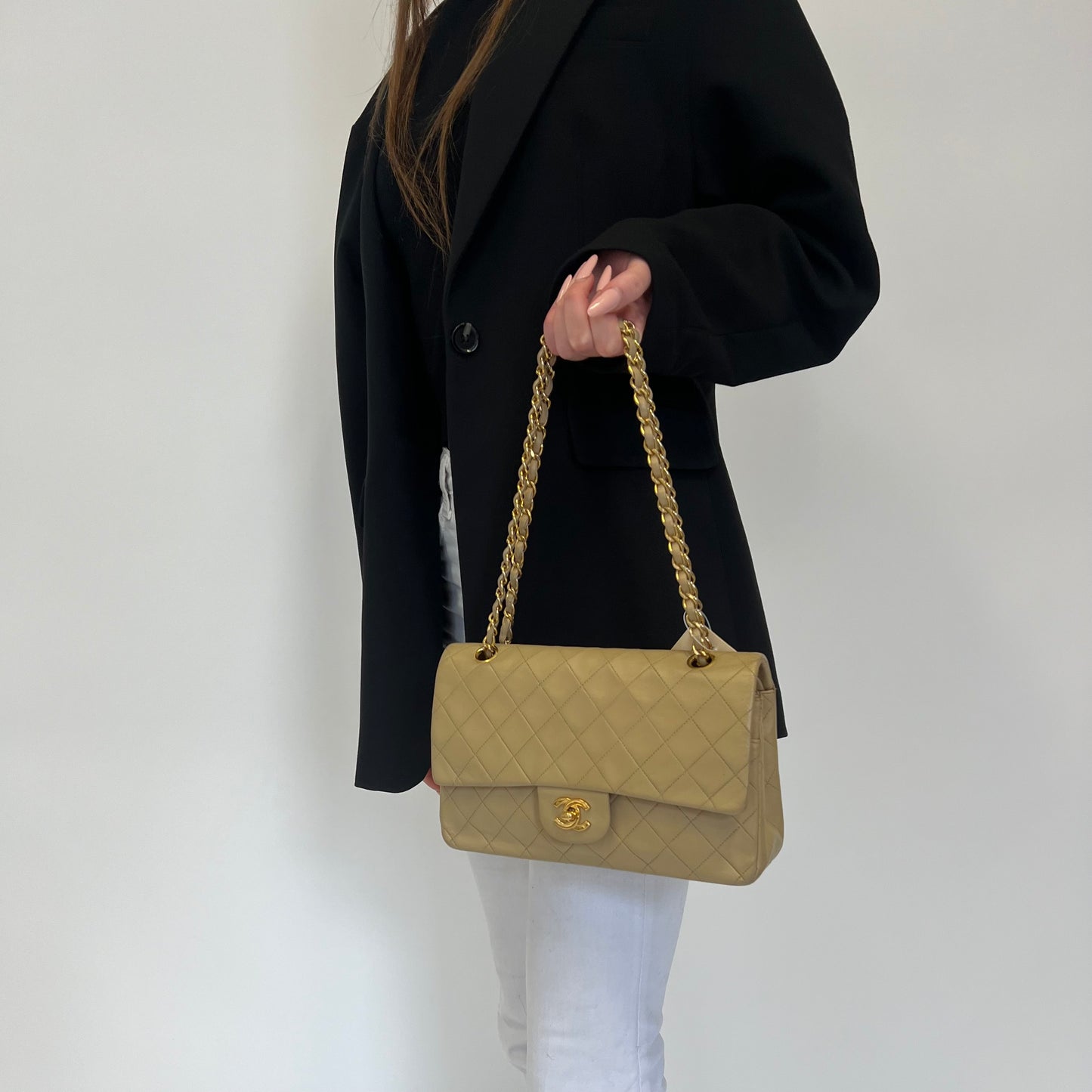 Chanel Vintage Beige Lambskin Medium Classic Flap (1991/94)