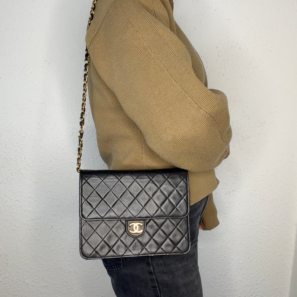Chanel Single Flap Classic Push Lock Vintage Black Lambskin GHW