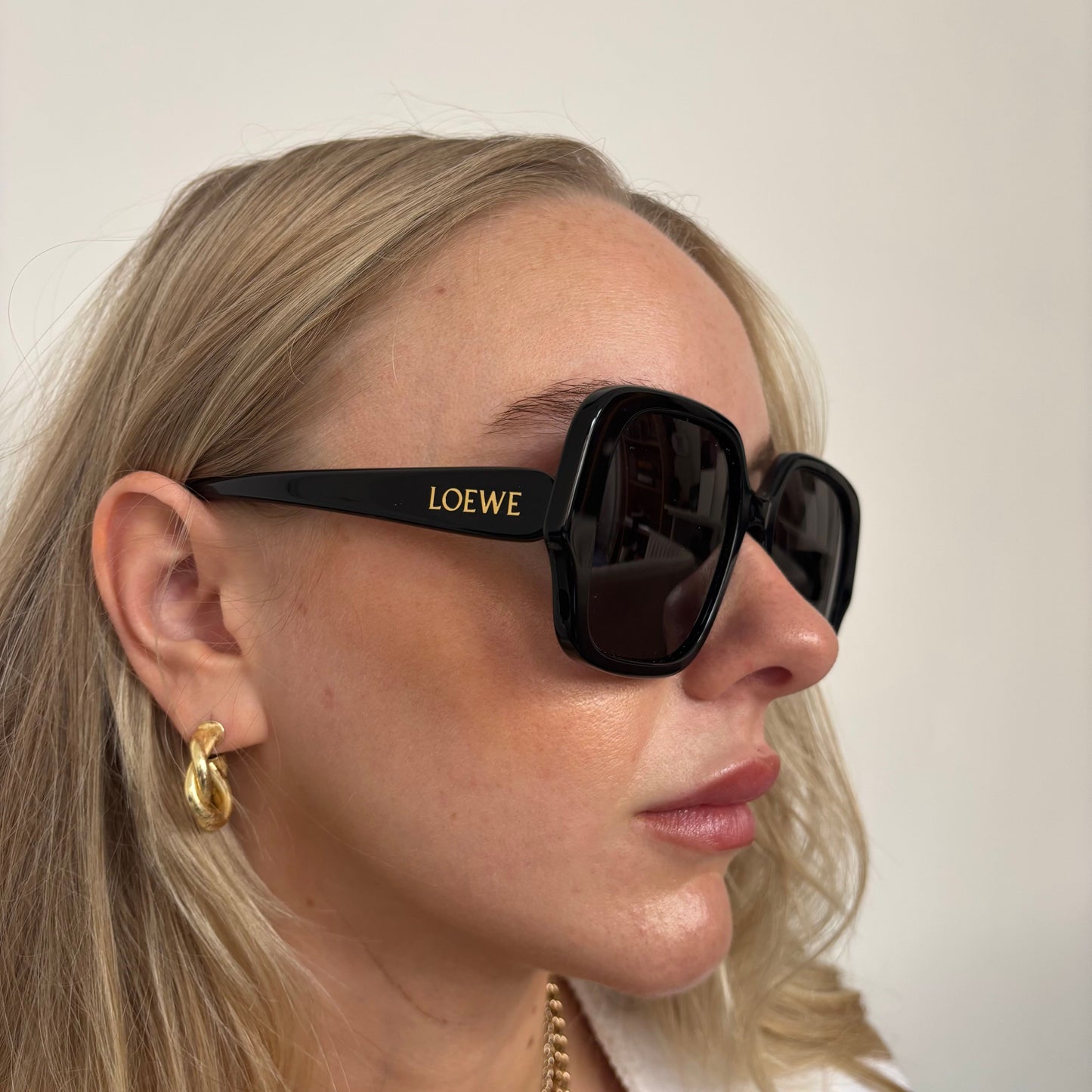 Loewe LW40134U Black Sunglasses
