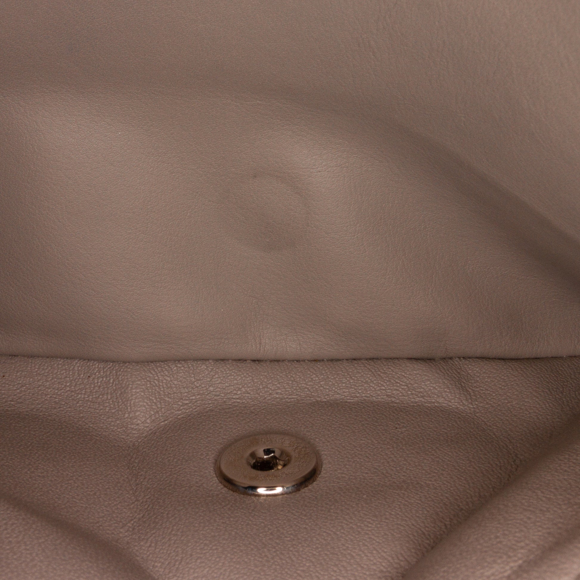 Medium Classic Patent Double Flap Image# 7