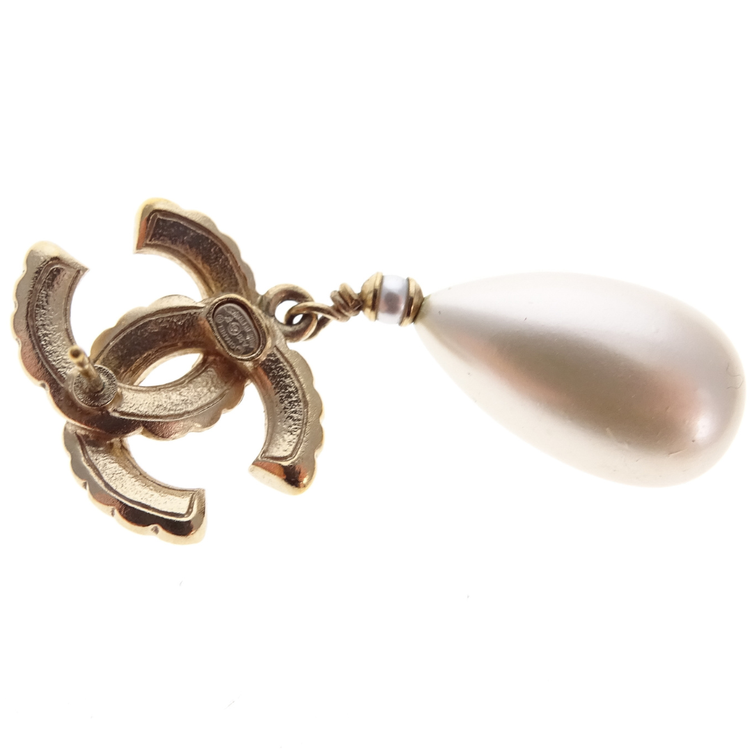 Chanel CC Pearl Drop Earrings 2020