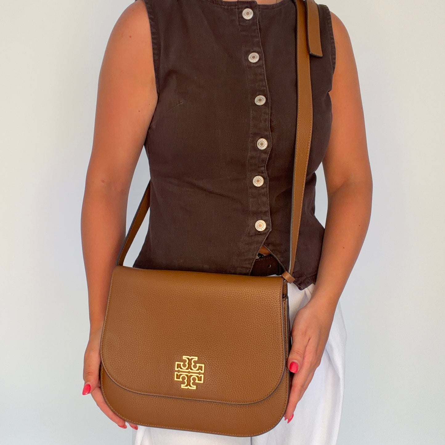 Tory Burch Britten Saddle Bag Tan GHW