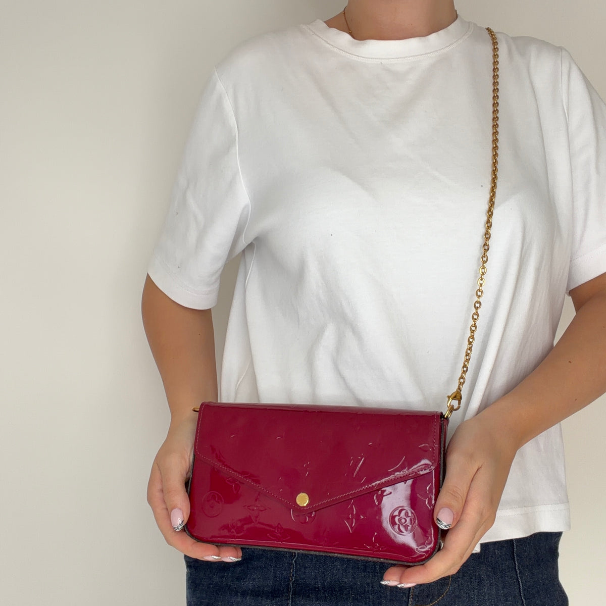 Louis Vuitton Felicie Pochette On Chain Vernis Magenta