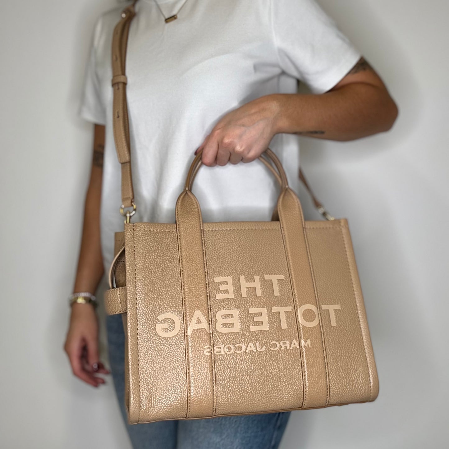 Marc Jacobs The Tote Bag Medium Camel