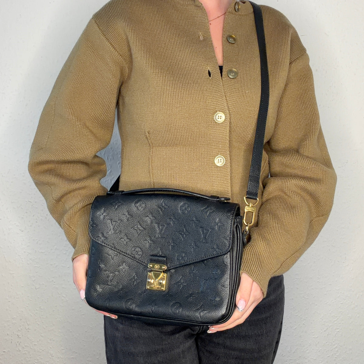 Louis Vuitton Metis Noir Empreinte Leather