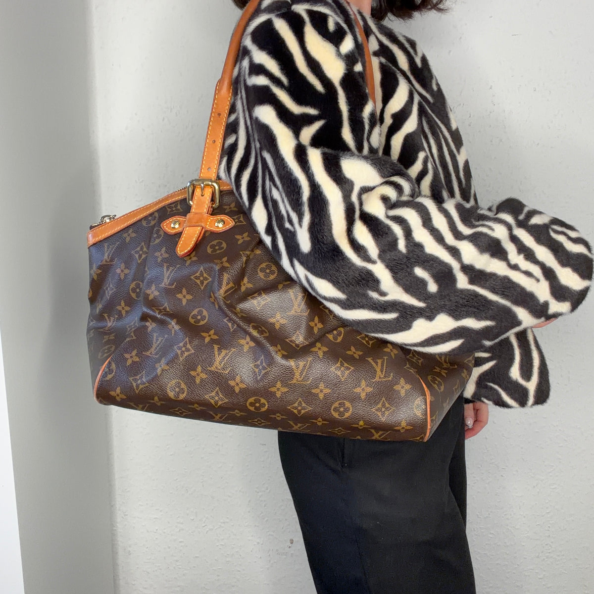 Louis Vuitton Tivoli GM Monogram MB3180 - 2010
